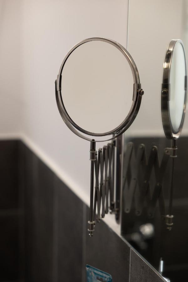 "Elegance" Central Luxury Apartment ピレウス エクステリア 写真